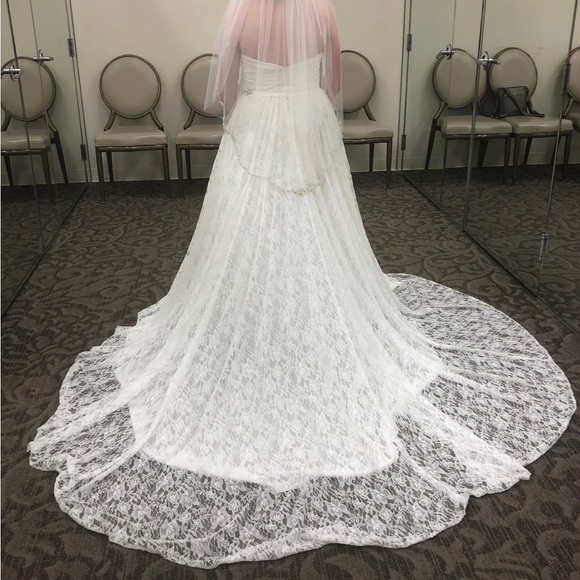 Wedding dress Davids Bridal - Picture 2 of 2